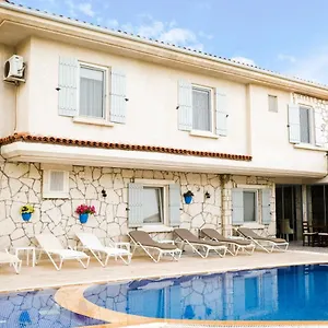 https://deruni-butik-hotel.aegeanhotels.net